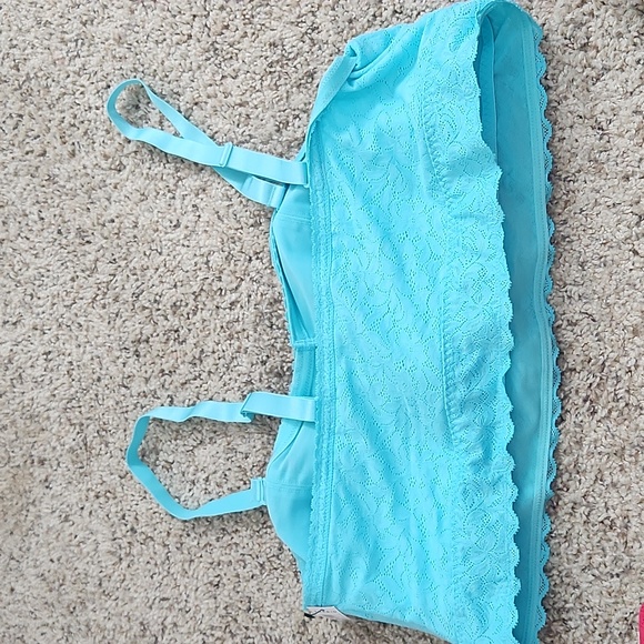 Torrid size 2 bralet - Picture 2 of 2